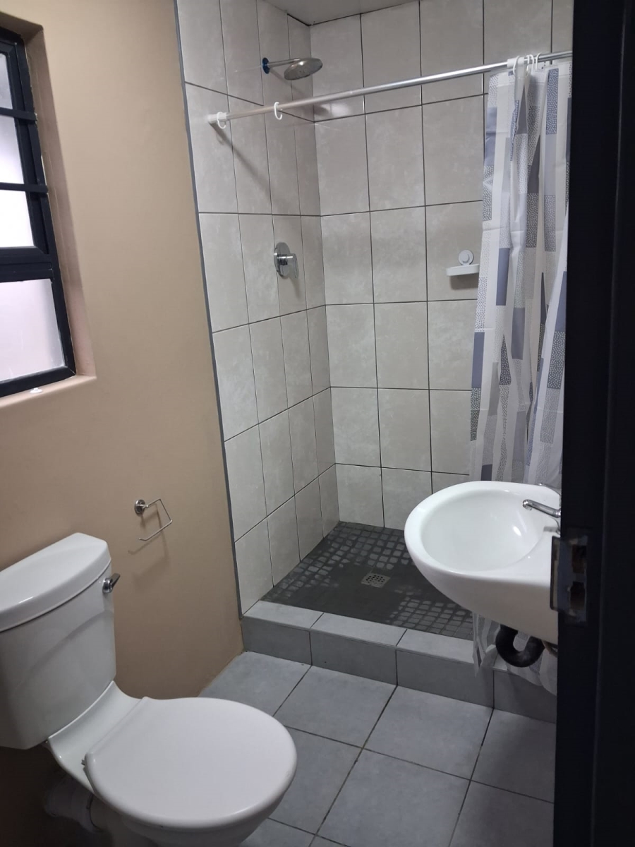 To Let 1 Bedroom Property for Rent in Buffalo Flats Eastern Cape